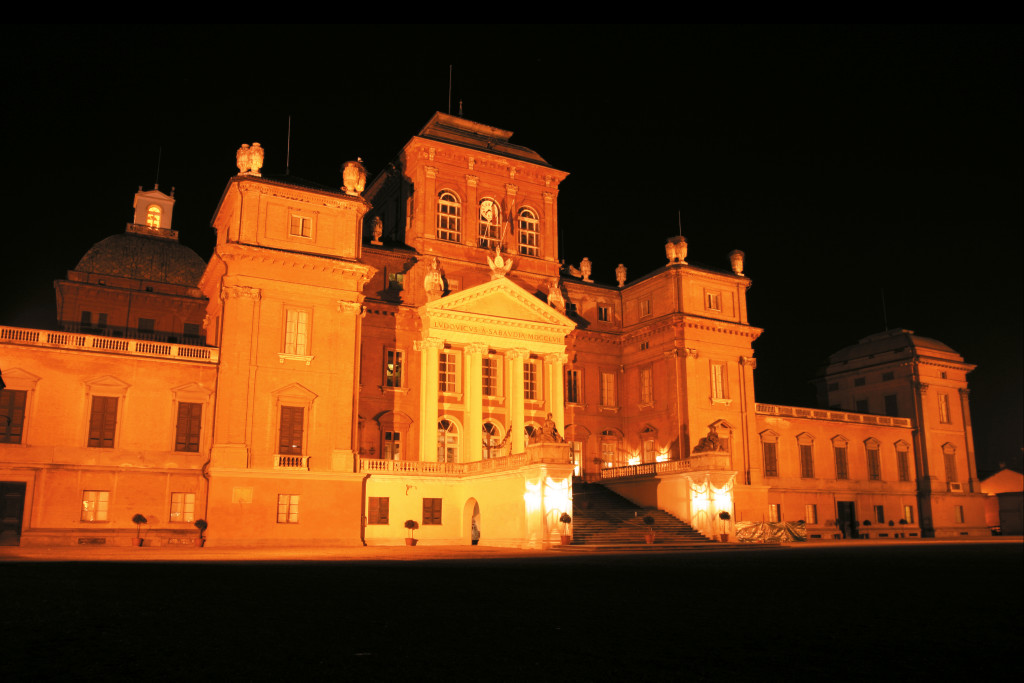 racconigi_notturna_castello_facciata_rid