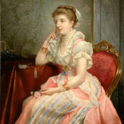 Il ritratto di Margherita di Savoia è esposto nella Camera da Letto del Re e fu eseguito da Luigi Biagi nel 1879. Margherita, all’epoca regina d’Italia da circa un anno, indossa un raffinato abito rosa guarnito di pizzi e nastri e nella mano sinistra e tra i capelli compaiono boccioli di rose, mentre al collo porta gli inconfondibili giri di perle che amava sfoggiare. Il dipinto fu commissionato dai sovrani per farne dono al collegio femminile per le Figlie dei Militari, ospitato a Villa della Regina dal 1868.