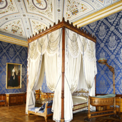 La Camera da letto di Maria Adelaide, consorte di Vittorio Emanuele II, presenta alcuni degli arredi che furono realizzati, tra il 1841 e il 1842, da Gabriele Capello, detto Moncalvo, su disegno di Pelagio Palagi. Tra di essi si può ammirare la raffinata culla che fu eseguita per Maria Clotilde, primogenita dei sovrani.